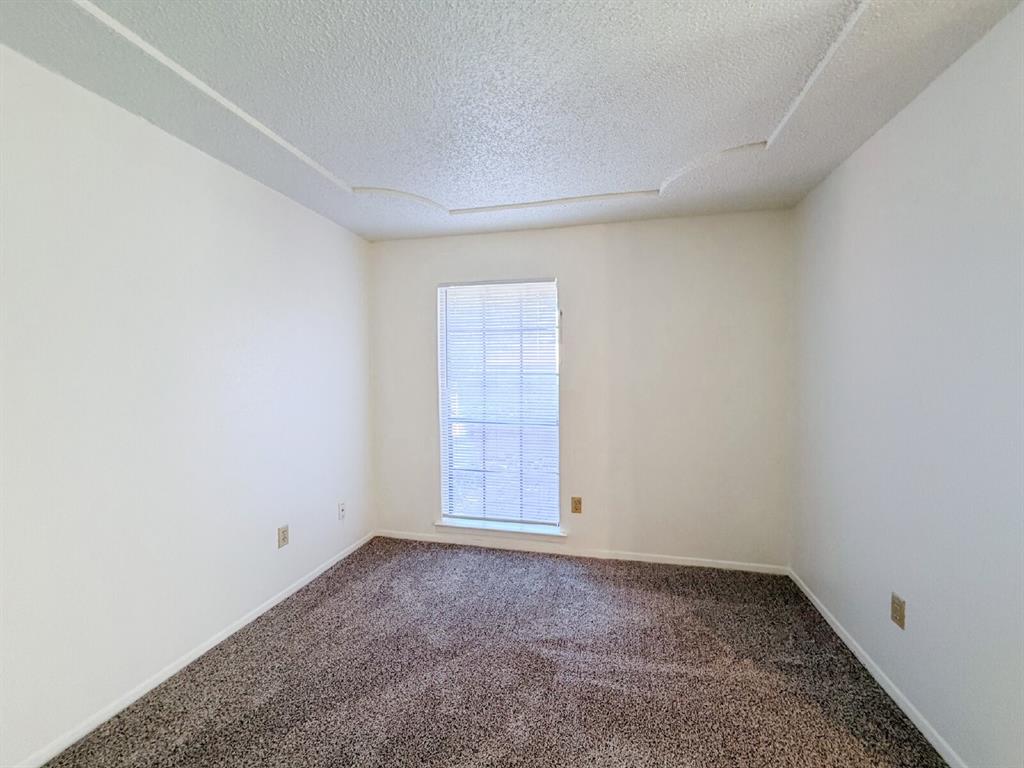 712 Pecan Street Burleson, TX 76028 - Photo 19 of 31