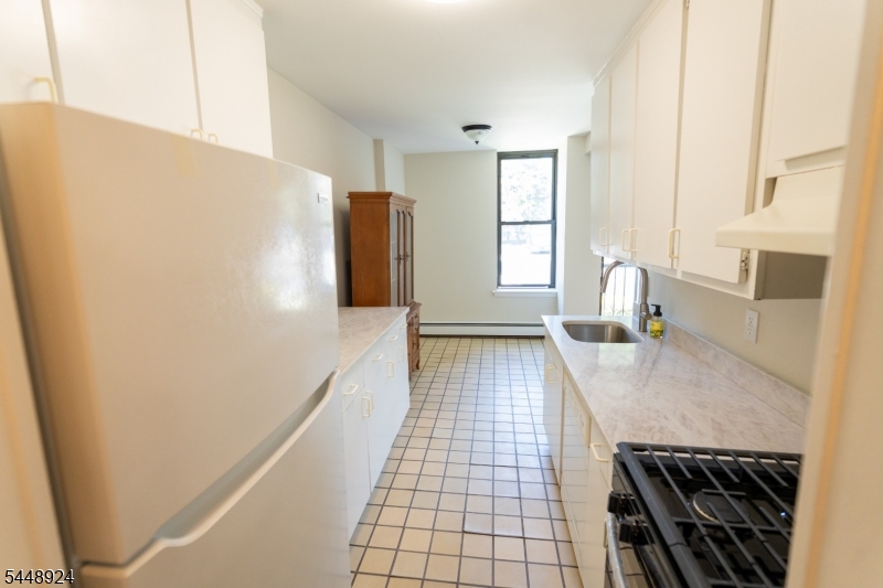355 River Road, Unit E Nutley, NJ 07110 - Photo 22 of 32 Gallery Image 22