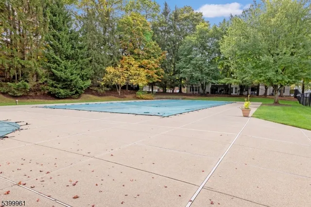 a view of outdoor space