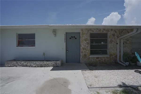 $1,850 | 1195 South Alhambra Circle, Naples, FL 34103