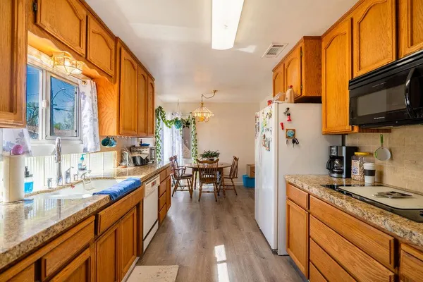 $399,000 | 915 La Loma Avenue, Modesto, CA 95354