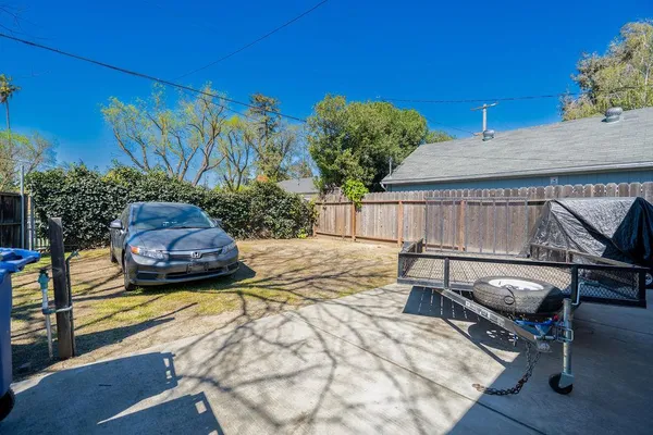 $399,000 | 915 La Loma Avenue, Modesto, CA 95354