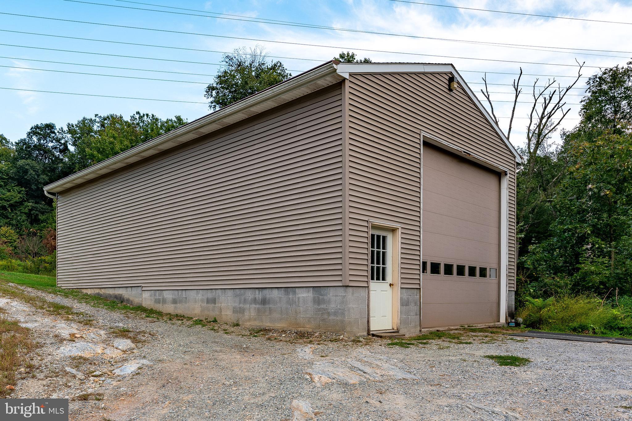 1151 River Road Holtwood, PA 17532 - Photo 30 of 31 Supersized garage!