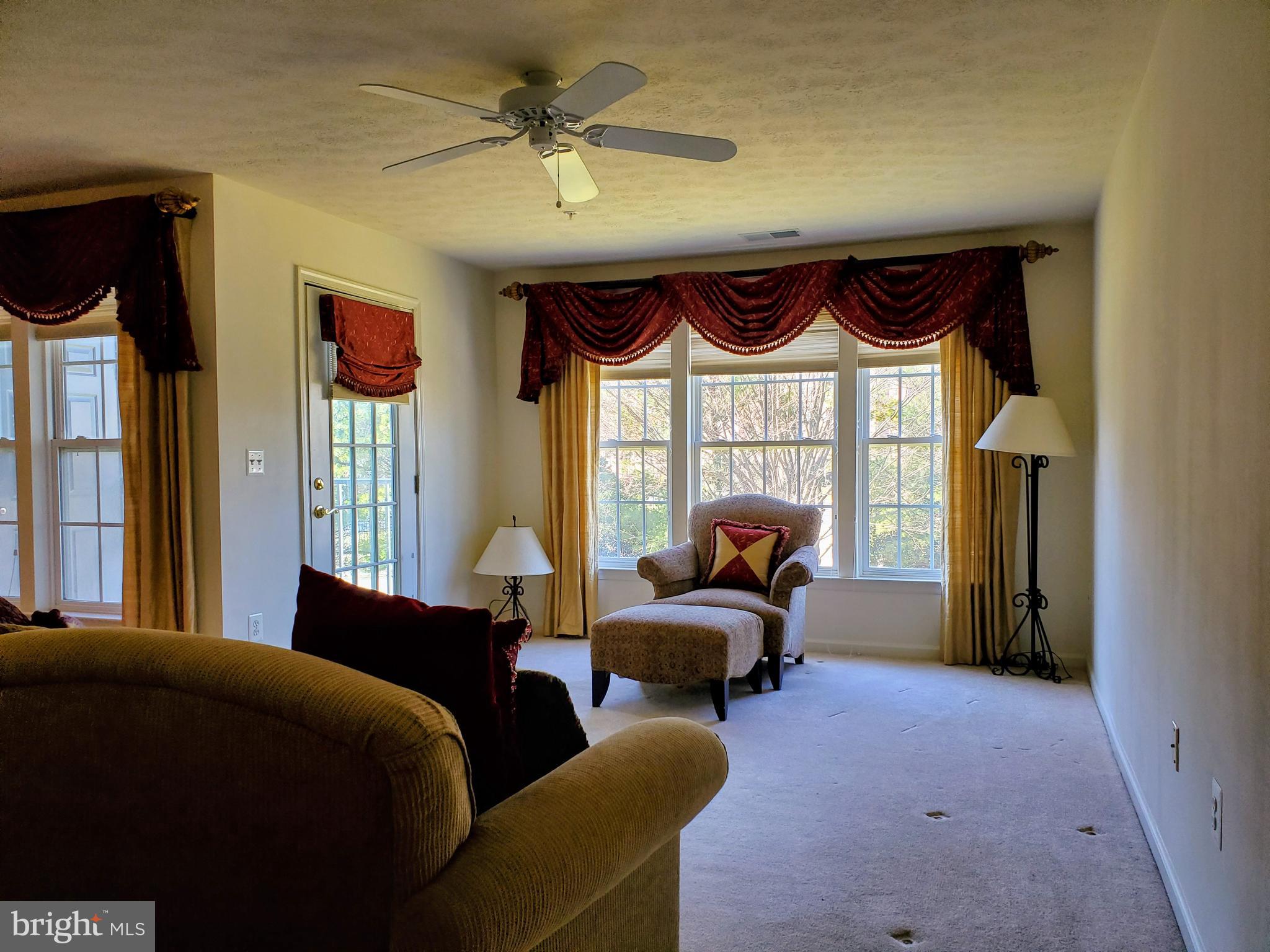 9600 Haven Farm Road, Unit F Perry Hall, MD 21128 - Photo 15 of 36 Living Room view