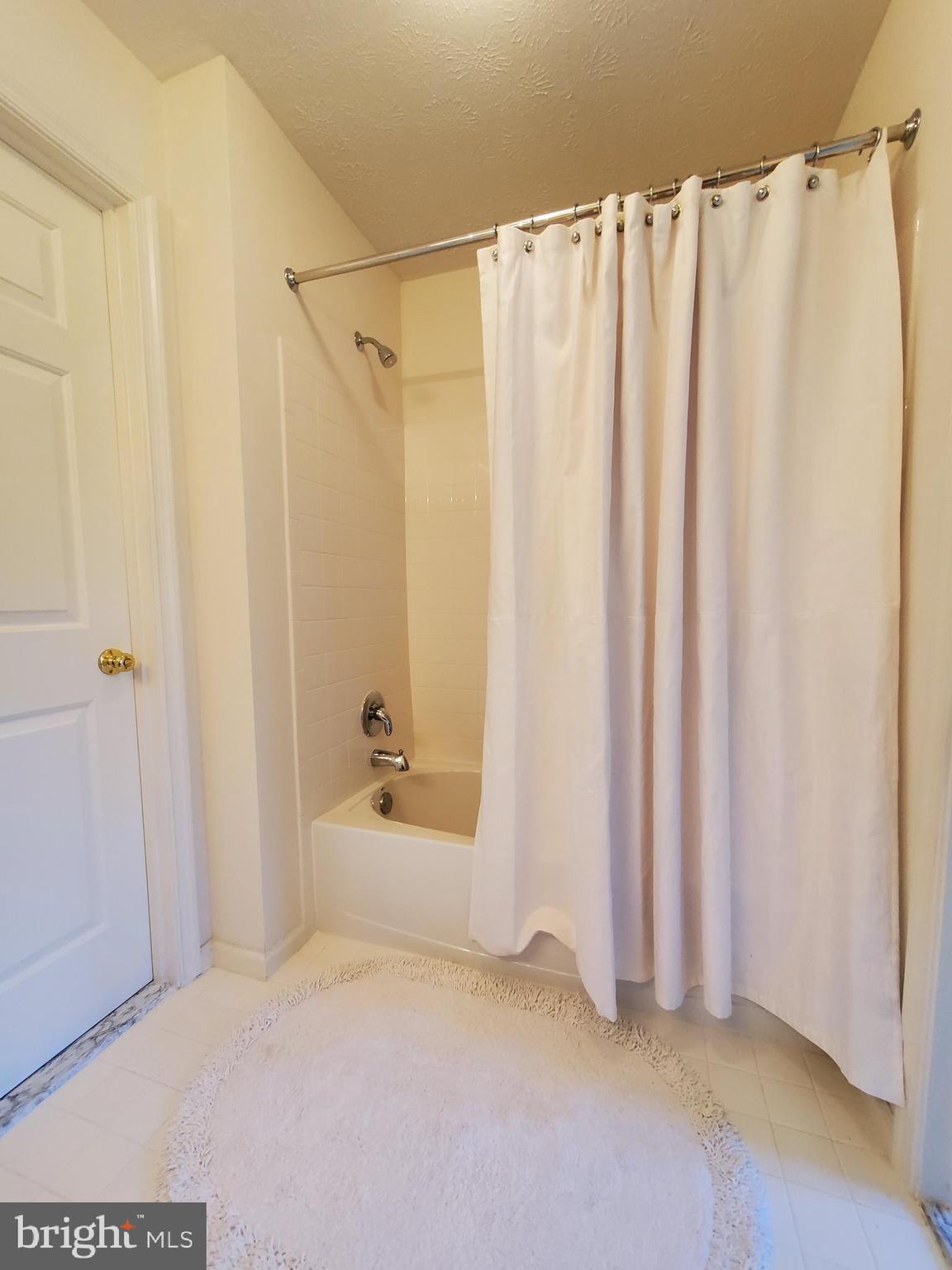 9600 Haven Farm Road, Unit F Perry Hall, MD 21128 - Photo 27 of 36 Dual Foyer Entry to Full Bathroom 2