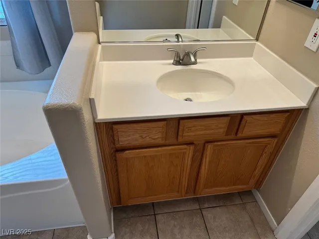 $1,995 | 9670 Simple Life Avenue, Las Vegas, NV 89148