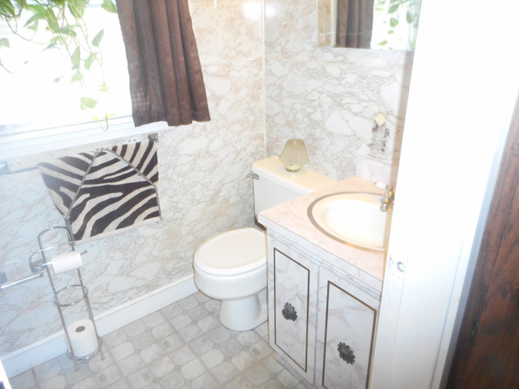 35 Reedsdale Road Milton, MA 02186 - Photo 6 of 18
