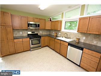 1402 Athens Road Wilmington, DE 19803 - Photo 4 of 12 Kitchen