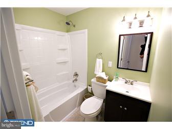 1402 Athens Road Wilmington, DE 19803 - Photo 9 of 12 Bathroom