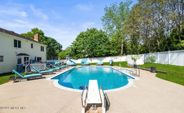 $4,000 | 16 Bridle Drive, West Long Branch, NJ 07764