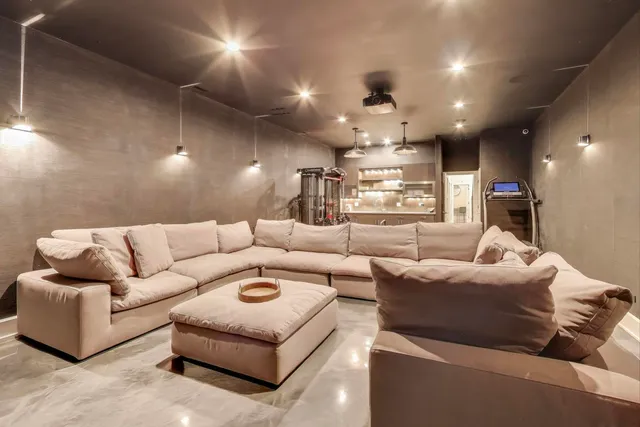 $1,749,500 | 1856 West Huron Street, Chicago, IL 60622