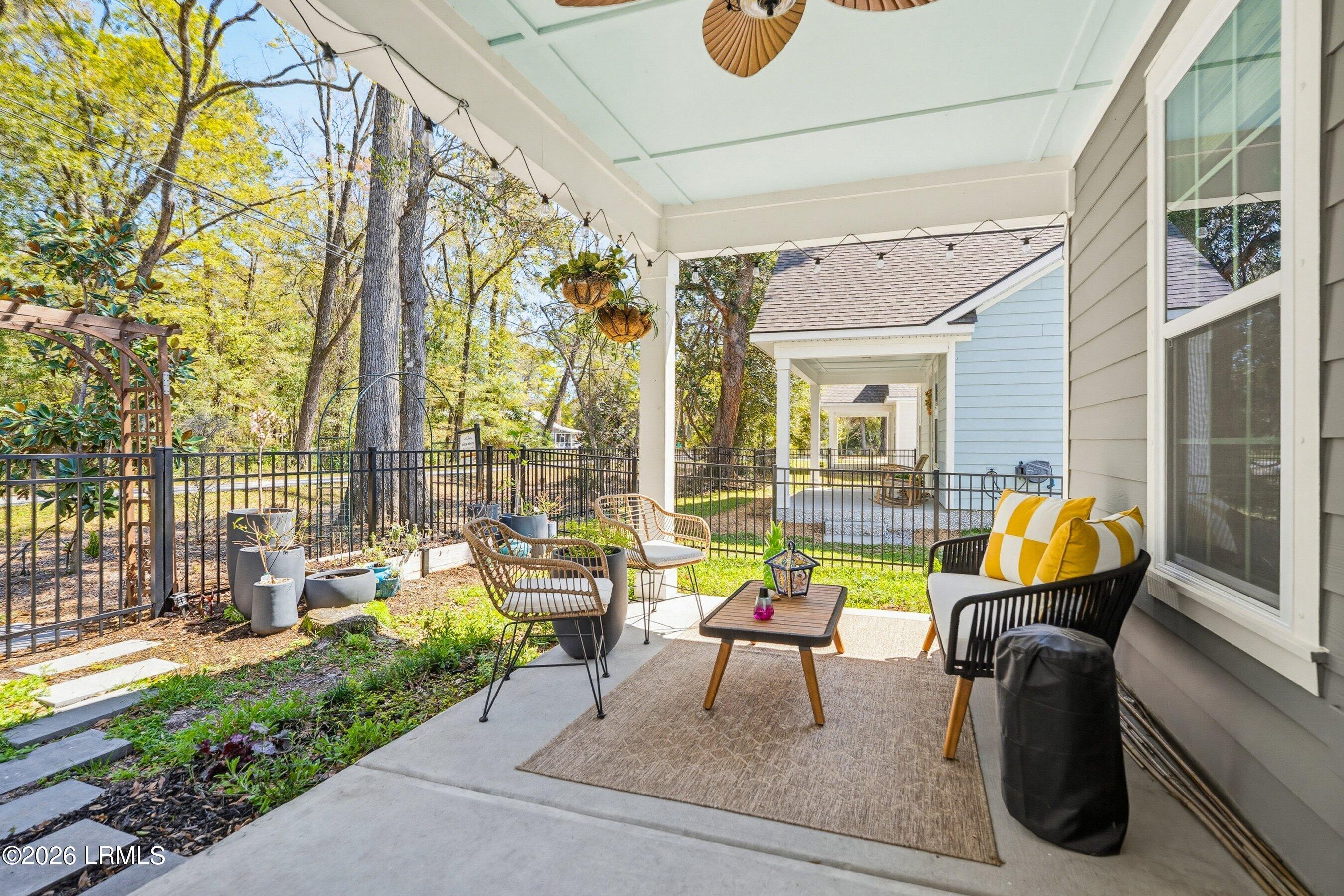 156 Baynard Road Beaufort, SC 29906 - Photo 3 of 31 DSC01103-31-1.jpg-SMALL