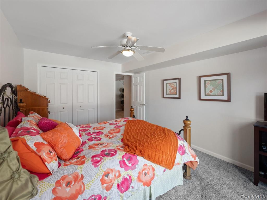 21311 Metroview Road Farmington Hills, MI 48335 - Photo 49 of 78