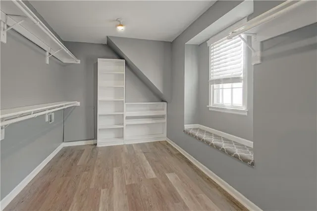 $365,000 | 1323 Amesbury Avenue, Liberty, MO 64068