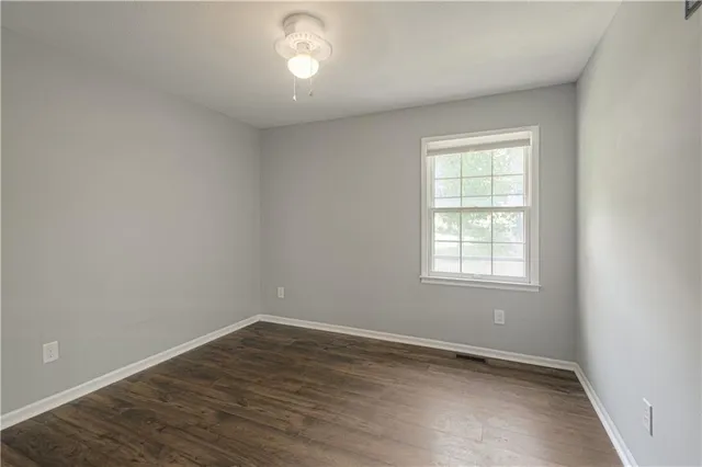 $365,000 | 1323 Amesbury Avenue, Liberty, MO 64068