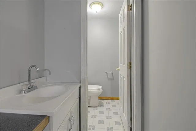 $365,000 | 1323 Amesbury Avenue, Liberty, MO 64068