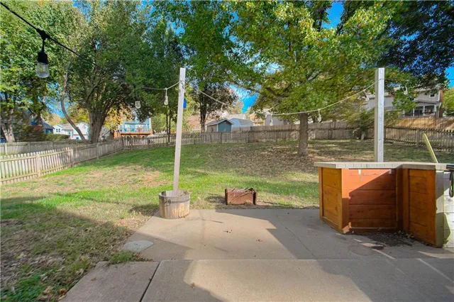 $365,000 | 1323 Amesbury Avenue, Liberty, MO 64068