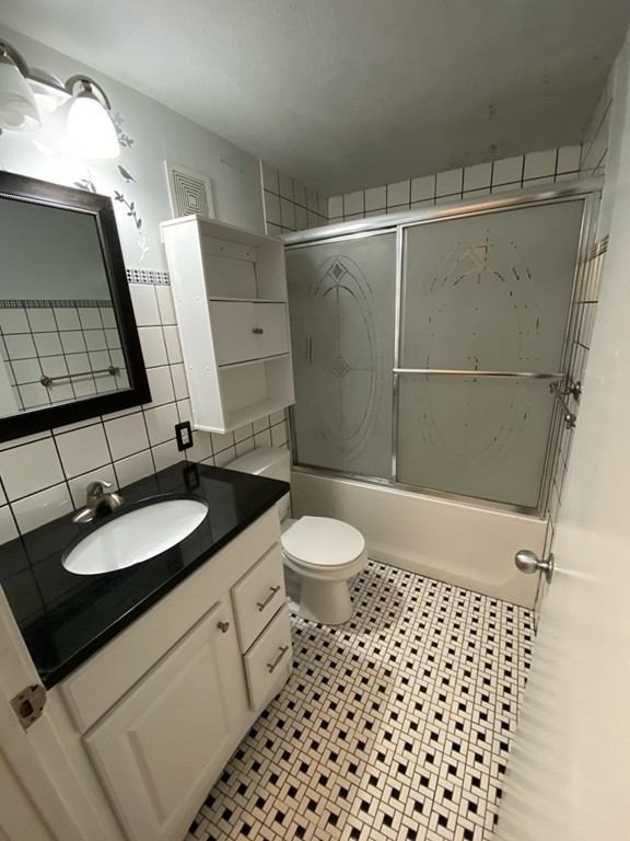 520 High Street, Unit 7 Clinton, MA 01510 - Photo 16 of 25