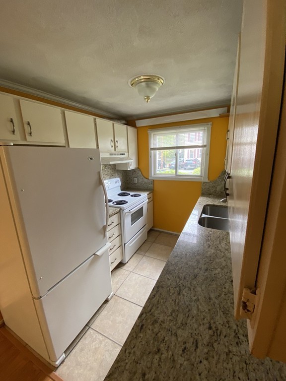 520 High Street, Unit 7 Clinton, MA 01510 - Photo 7 of 25