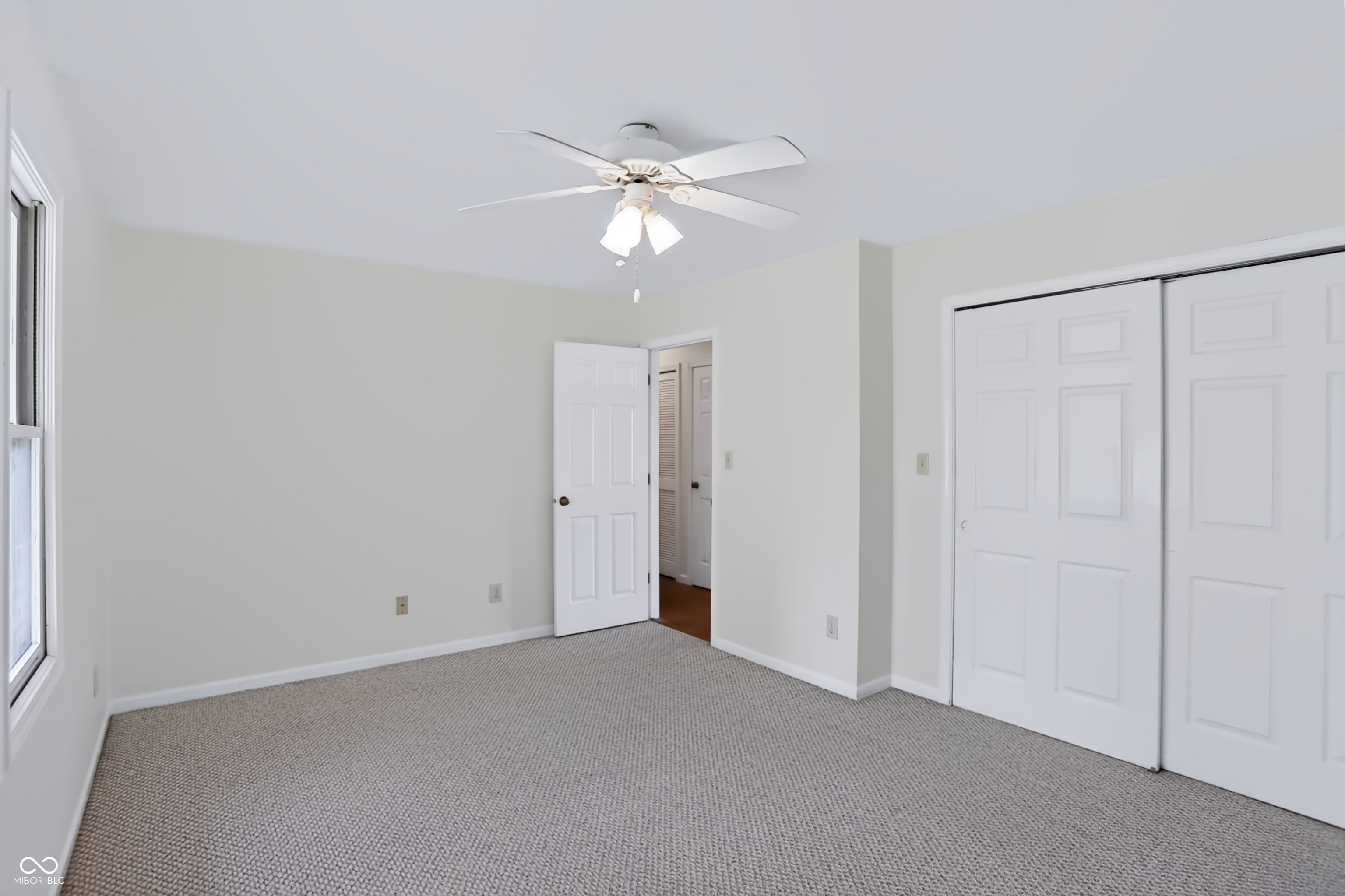 1186 Madrid Road Greenwood, IN 46143 - Photo 28 of 53