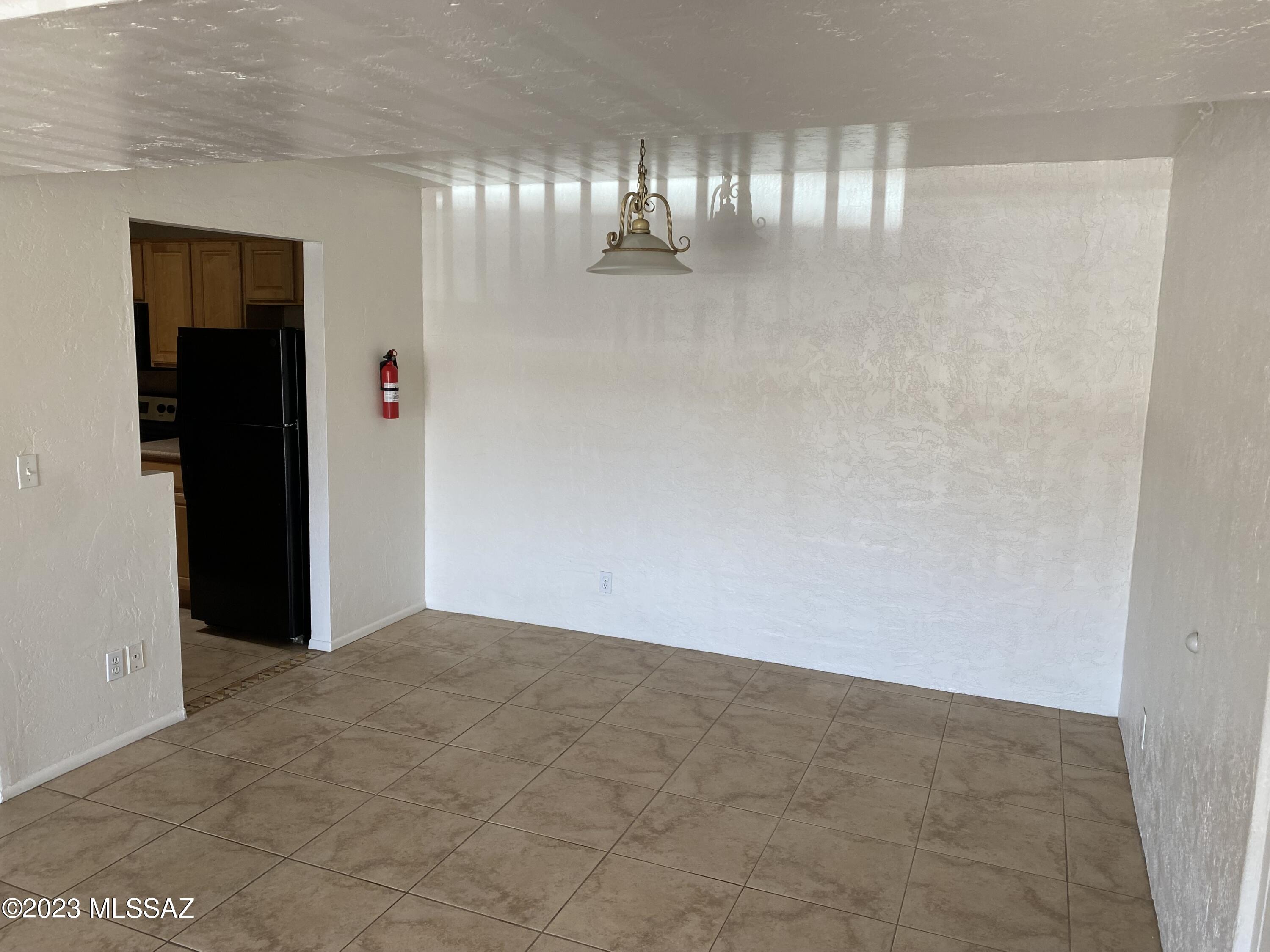 625 South Prudence Road, Unit 206 Tucson, AZ 85710 - Photo 4 of 18
