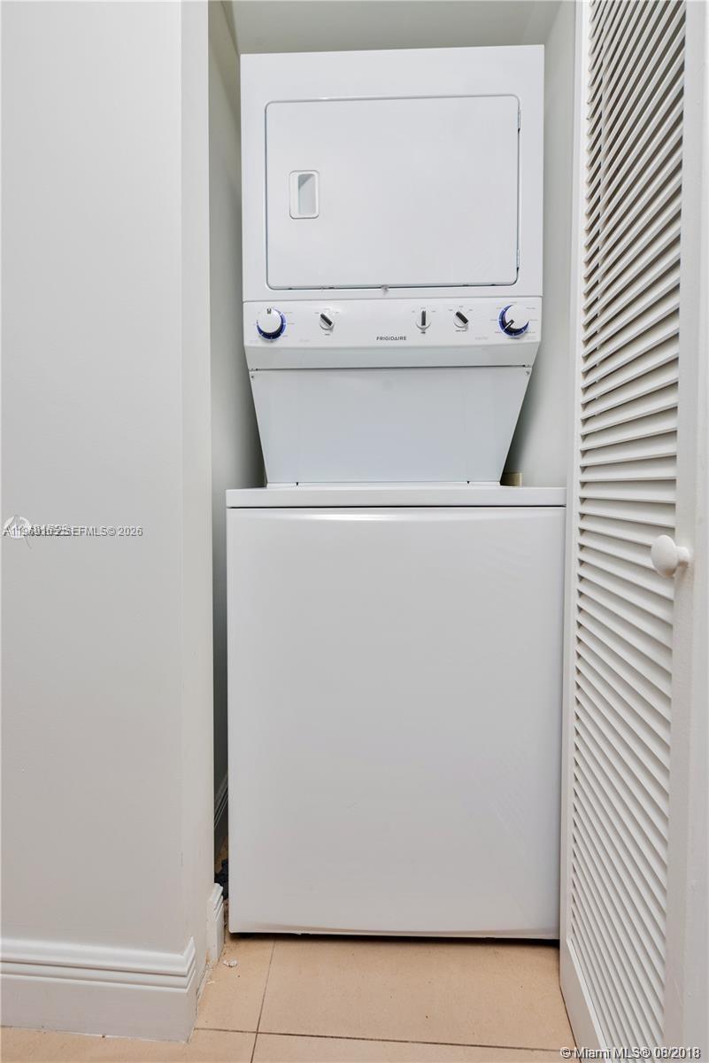 185 Southwest 7th Street, Unit 2005 Miami, FL 33130 - Photo 12 of 28