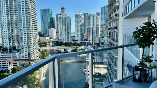 185 Southwest 7th Street, Unit 2005 Miami, FL 33130 - Photo 4 of 28