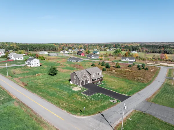 $679,000 | 106 Amberside Drive, Hermon, ME 04401