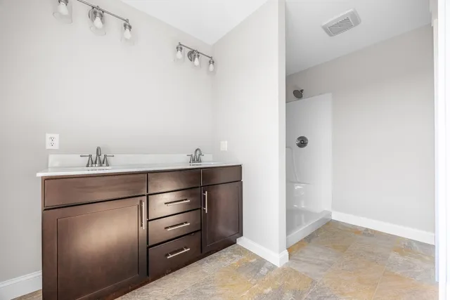 $679,000 | 106 Amberside Drive, Hermon, ME 04401