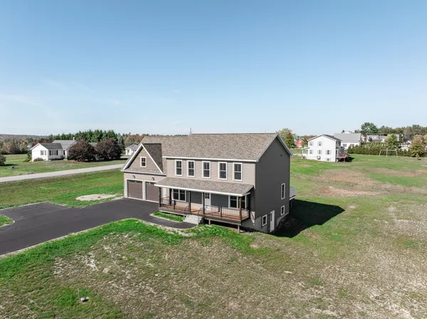$679,000 | 106 Amberside Drive, Hermon, ME 04401