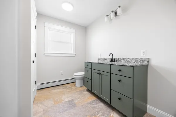 $679,000 | 106 Amberside Drive, Hermon, ME 04401