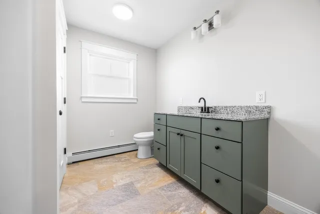 $679,000 | 106 Amberside Drive, Hermon, ME 04401