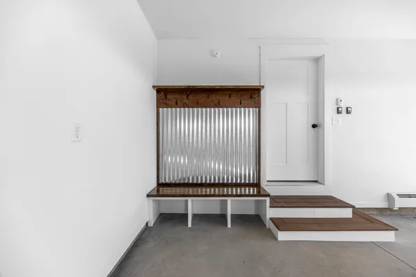 $679,000 | 106 Amberside Drive, Hermon, ME 04401