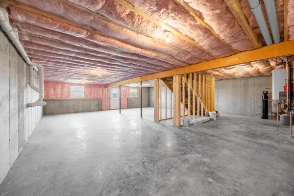 $679,000 | 106 Amberside Drive, Hermon, ME 04401