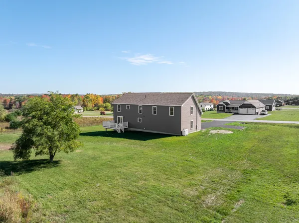 $679,000 | 106 Amberside Drive, Hermon, ME 04401