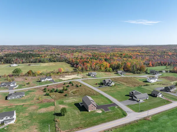 $679,000 | 106 Amberside Drive, Hermon, ME 04401