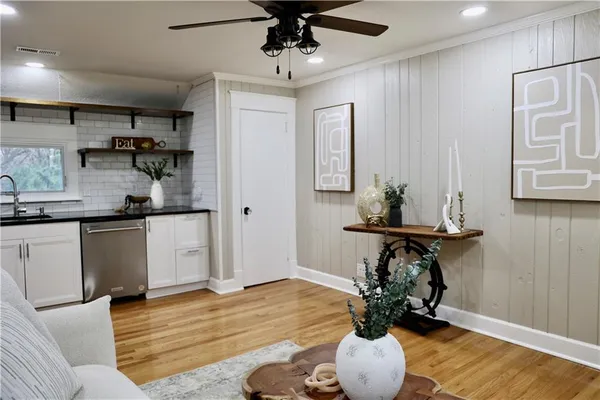 $1,850,000 | 801 West 56th Street, Kansas City, MO 64113