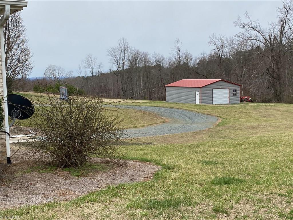 1651 Marshall Smith Road King, NC 27021 - Photo 5 of 30