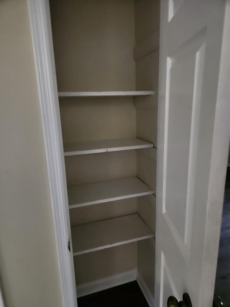 1005 Harris Road Ozark, AL 36360 - Photo 30 of 31 Linen Closet