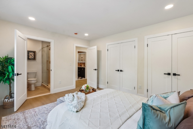 10 Rose Street Edison, NJ 08817 - Photo 12 of 48