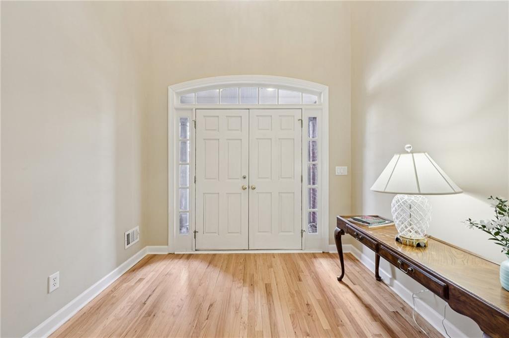 7790 Georgetown Chase Roswell, GA 30075 - Photo 7 of 50