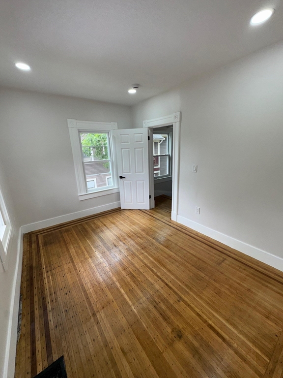 86 Amherst Street Springfield, MA 01109 - Photo 23 of 38
