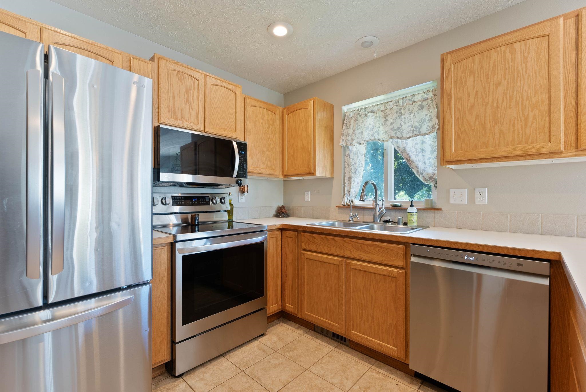 17813 North Lidgerwood Street Colbert, WA 99005 - Photo 12 of 41