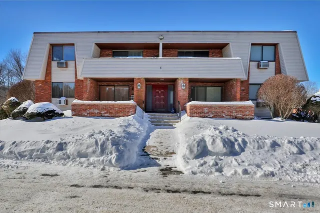 $124,900 | 565 Talcottville Road, Unit 1A1, Vernon, CT 06066