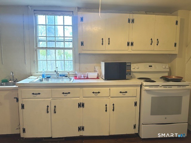 110 East Main Street Clinton, CT 06413 - Photo 18 of 40