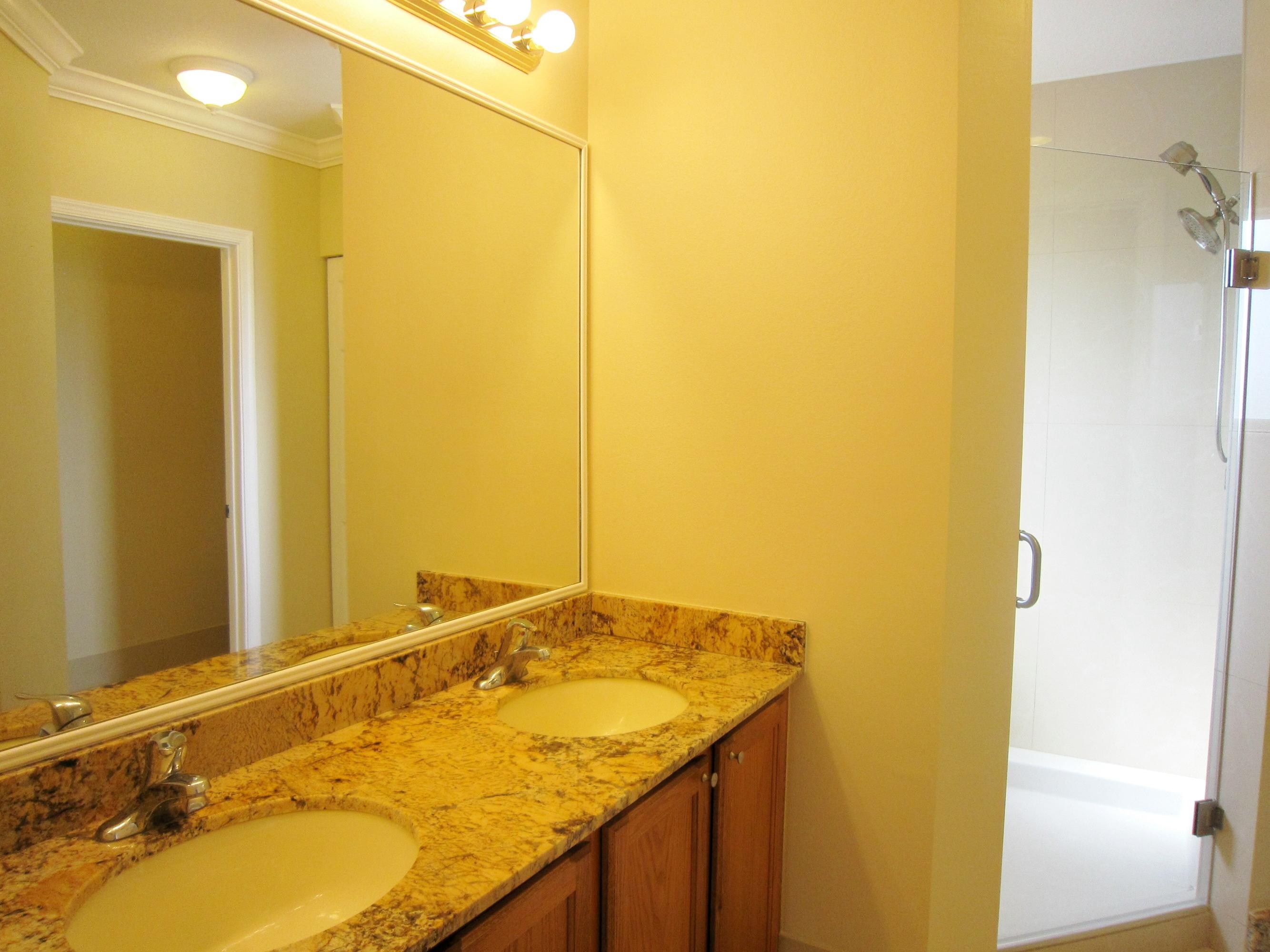 2164 Oakmont Drive Riviera Beach, FL 33404 - Photo 17 of 29 039