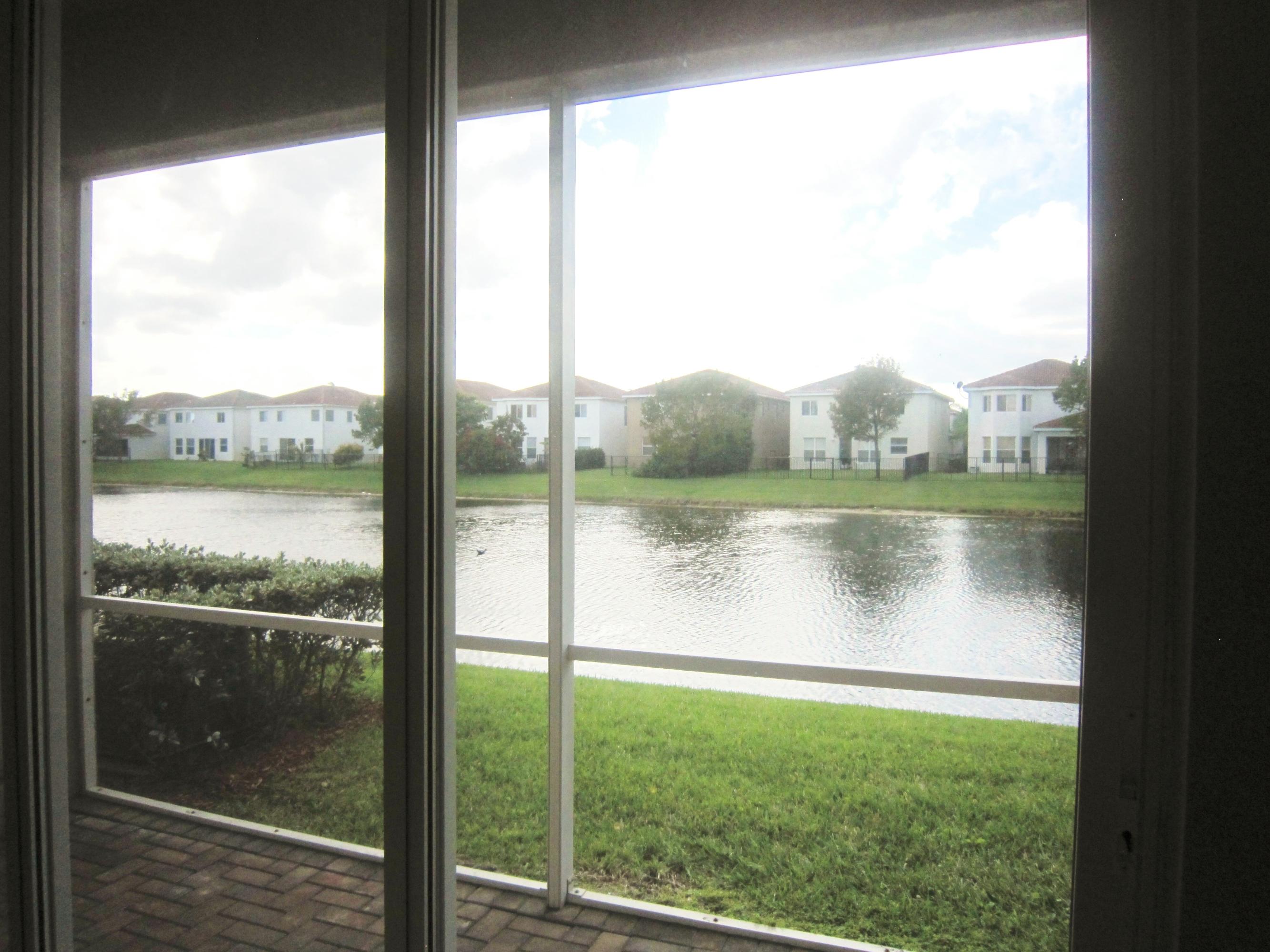 2164 Oakmont Drive Riviera Beach, FL 33404 - Photo 28 of 29 024