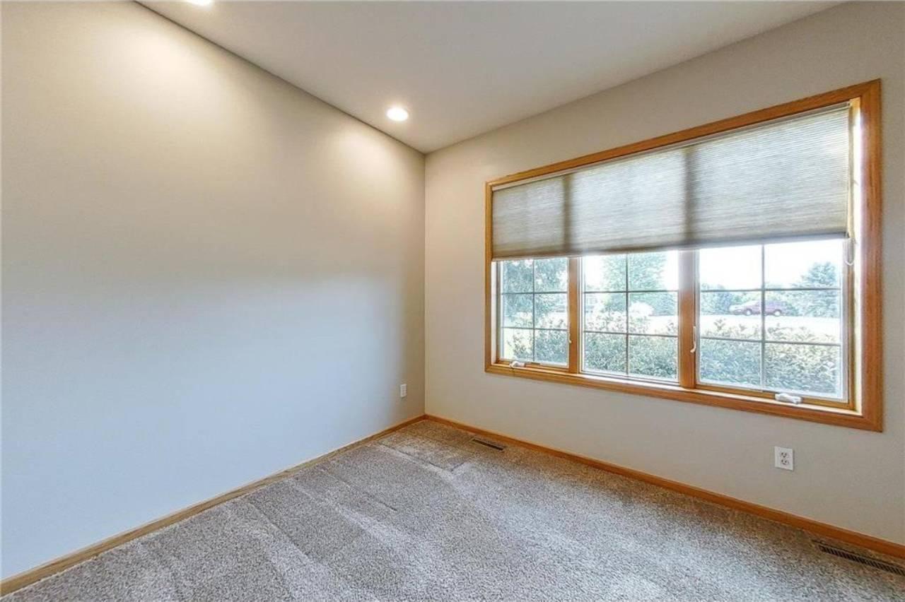 1057 Ridge Crest Lane Northwest Rochester, MN 55901 - Photo 21 of 105