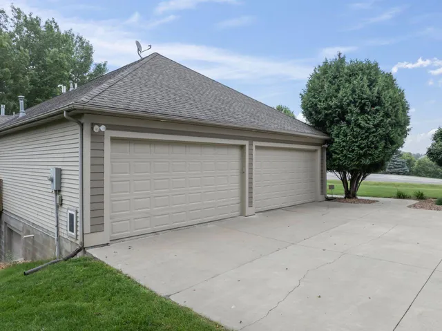 $979,900 | 1057 Ridge Crest Lane Northwest, Rochester, MN 55901