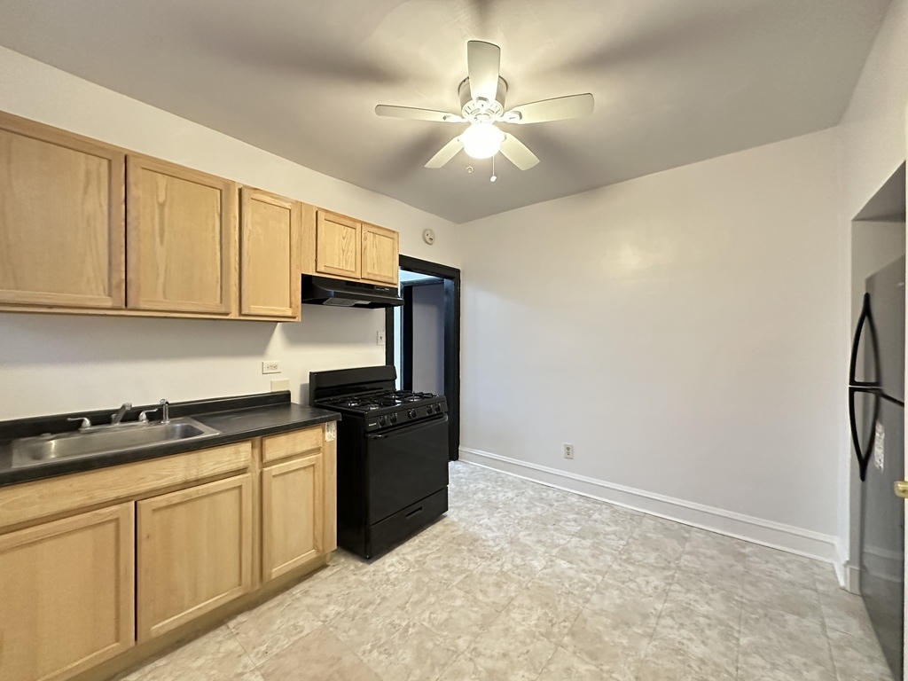 415 East 80th Street, Unit 1 Chicago, IL 60619 - Photo 2 of 20
